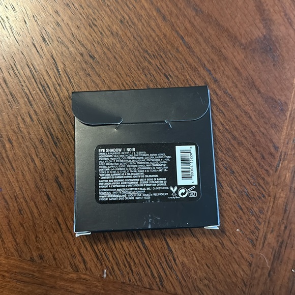 Anastasia Eyeshadow - Picture 3 of 3